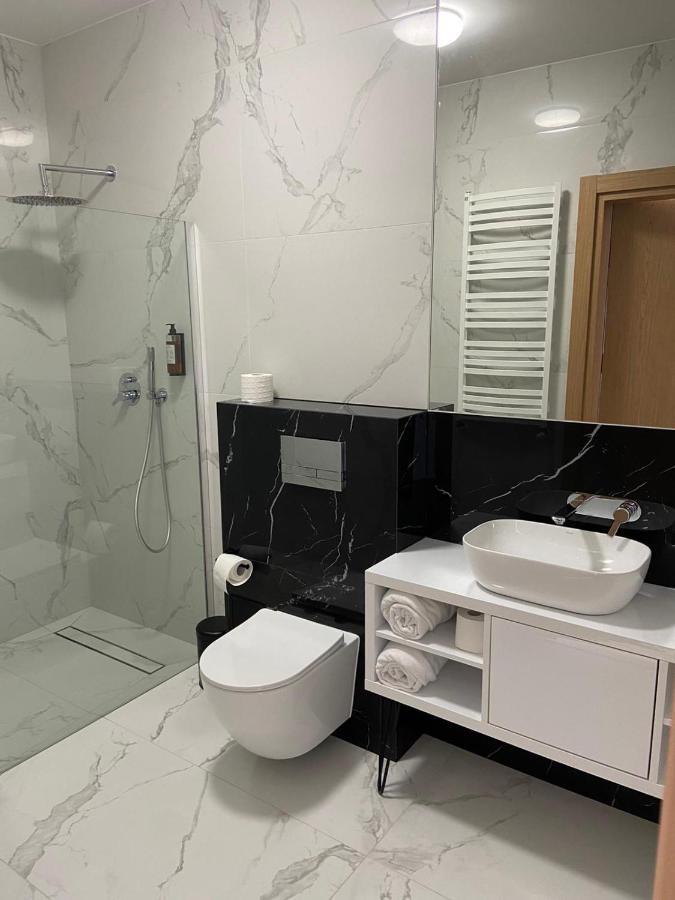 Hotel Sebory Пшасниш Екстериор снимка