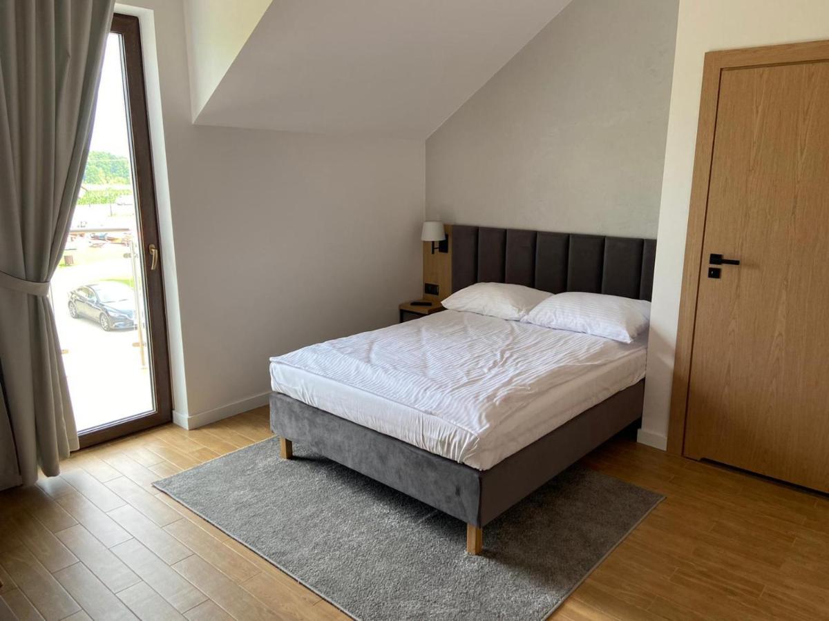 Hotel Sebory Пшасниш Екстериор снимка