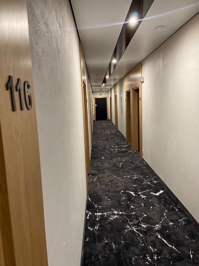 Hotel Sebory Пшасниш Екстериор снимка