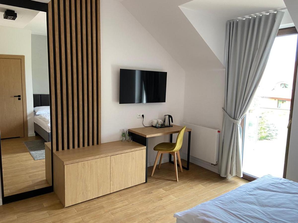 Hotel Sebory Пшасниш Екстериор снимка