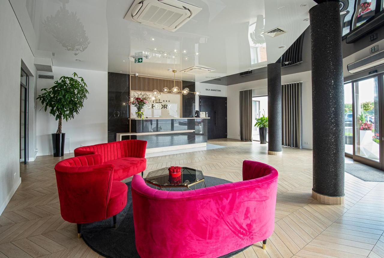 Hotel Sebory Пшасниш Екстериор снимка