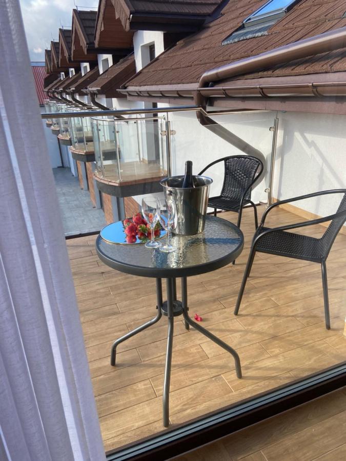 Hotel Sebory Пшасниш Екстериор снимка