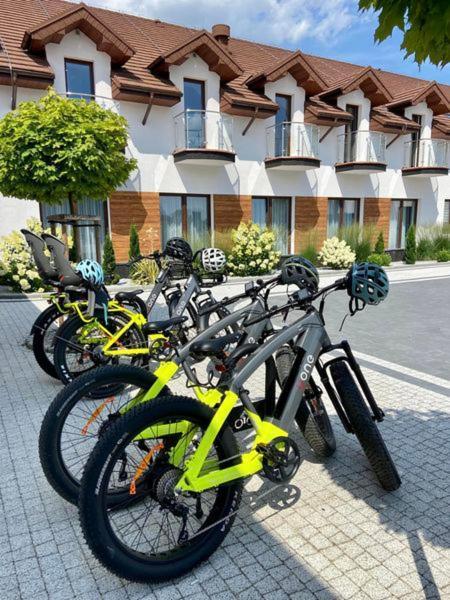 Hotel Sebory Пшасниш Екстериор снимка